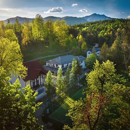 Pensiune Restaurant Perla Singeorz-Bai Exteriér fotografie