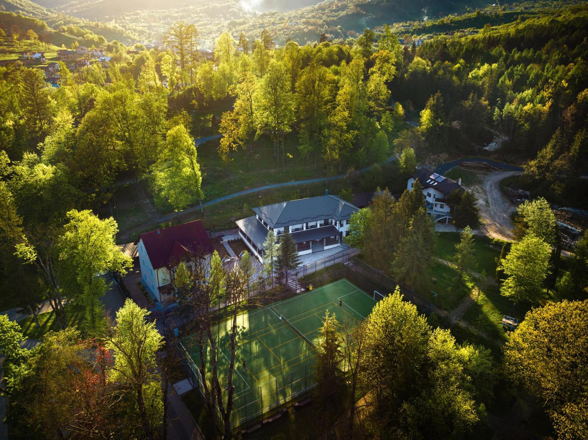 Pensiune Restaurant Perla Singeorz-Bai Exteriér fotografie