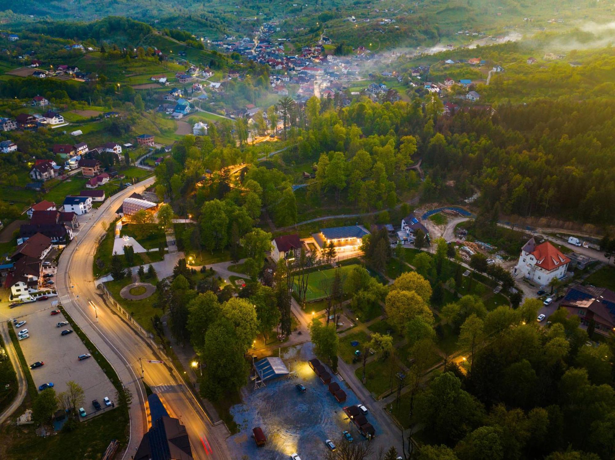 Pensiune Restaurant Perla Singeorz-Bai Exteriér fotografie